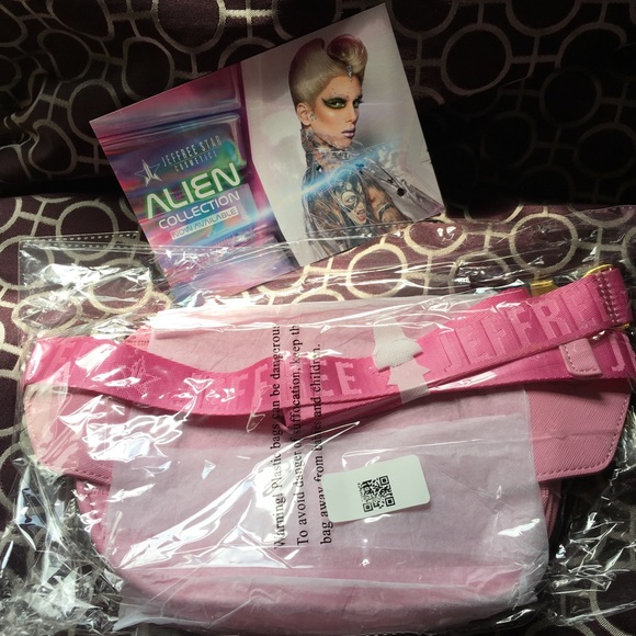 Jeffree Star Bags Jeffree Star Pink Crossbody Bag Nwt Poshmark